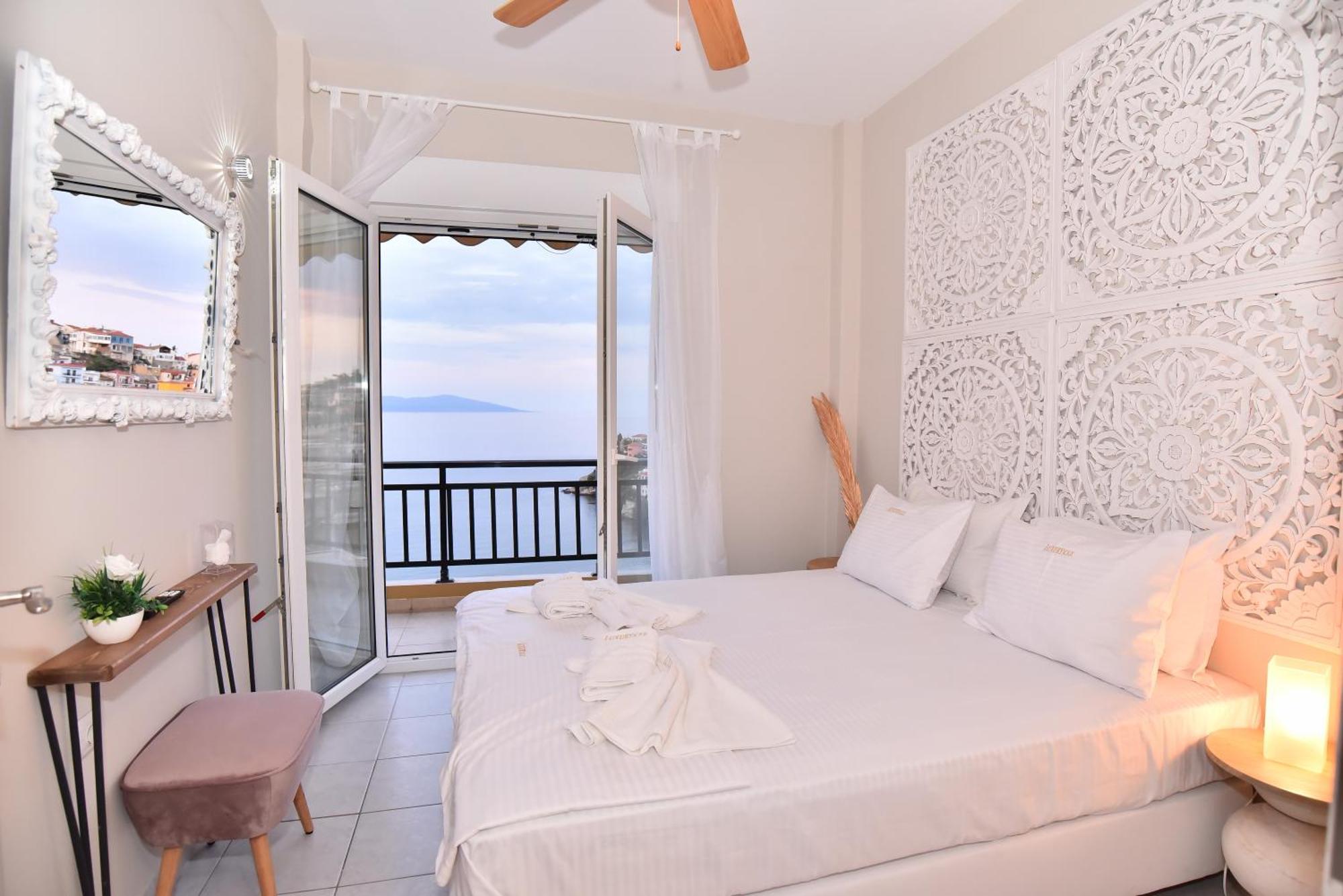 Infinity Blue Lux Suit Kavala Dış mekan fotoğraf
