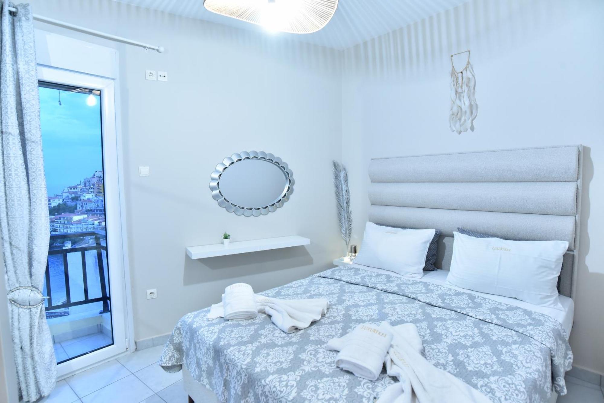 Infinity Blue Lux Suit Kavala Dış mekan fotoğraf